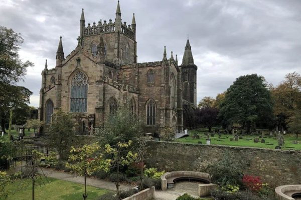 Visiting the Majestic Dunfermline Royal Gardens: A Personal Experience