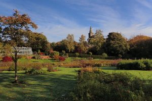 How to Avoid Peak Tourist Times in Dunfermline and Enjoy a Peaceful Visit